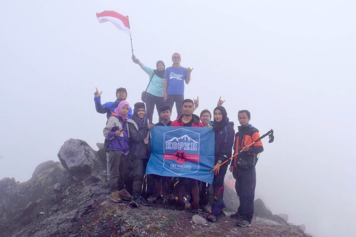 Pendakian Gunung Merapi via new Selo Merapi tak pernah ingkar janji puncak garuda koper